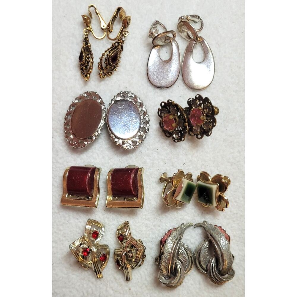 Vintage 8 Pairs Clip On Screwback Earrings Lot Variety Silvertone Goldtone
